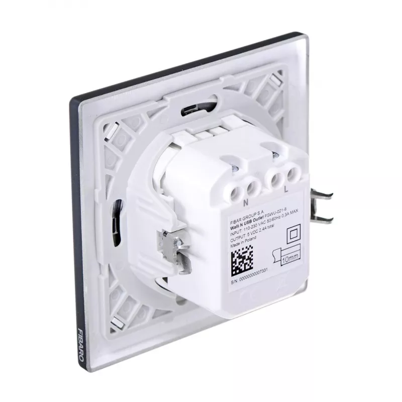 Fibaro FGWU-021-8 lizdas 2x USB Juodas