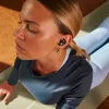 Belaidės į ausis įdedamos ausinės Apple Powerbeats Fit — H1 lustas, IPX4 atsparumas vandeniui, aktyvus triukšmo slopinimas, Dolby Atmos, USB‑C įkrovimo dėklas, 30 val. atkūrimo