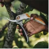 Fiskars 1057168 Plus Metal sodo žirklės, aplenkiamosios (1057168)