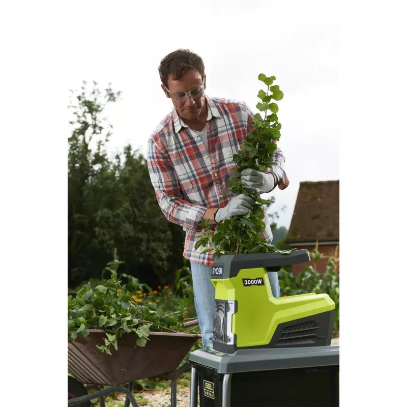 Ryobi RSH3045U - Smulkintuvas - Elektrinis - 3000 W - Pjovimo talpa: 45 mm - 21 kg