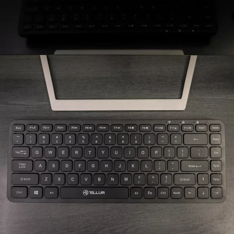 Mini belaidė klaviatūra Tellur TLL491251 juoda kompaktiško dizaino, nešiojamo išdėstymo