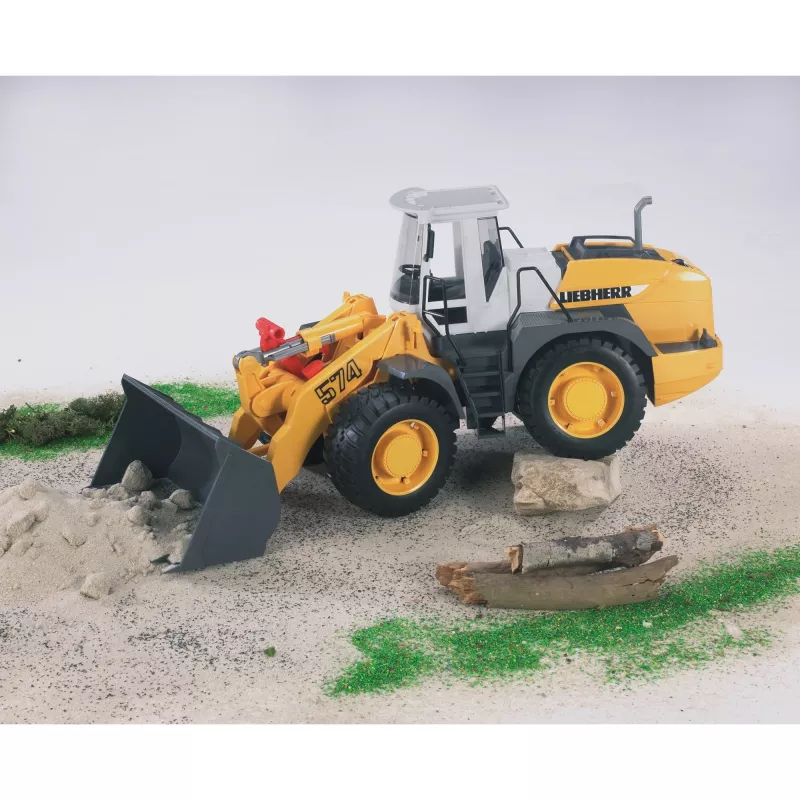 Liebherr L574 šarnyrinis kelio krautuvas