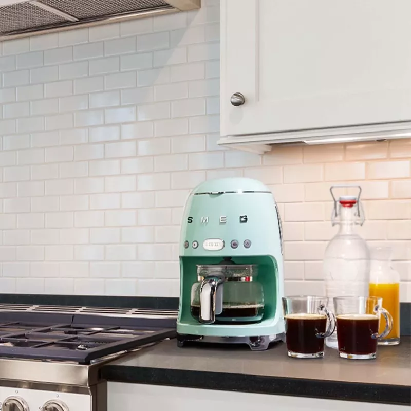 SMEG kavos virimo aparatas pastelinės žalios spalvos DCF02PGEU