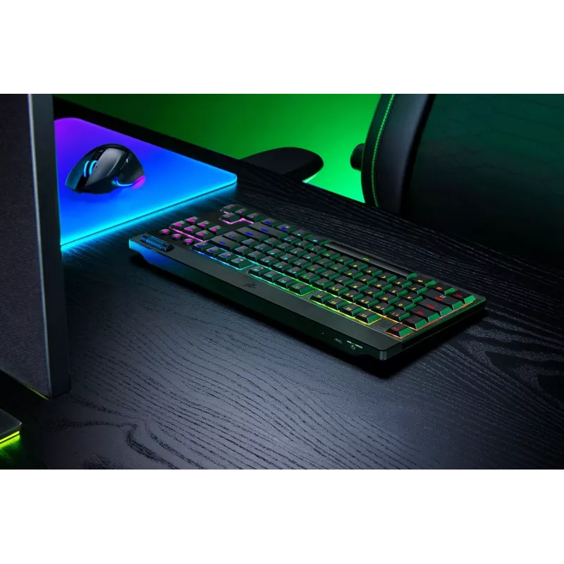 Razer JuodaWidow V4 Low-Profile Tenkeyless HyperSpeed klaviatūra, skirta žaidimams, USB, RF belaidė, Bluetooth, QWERTY, US International, juoda