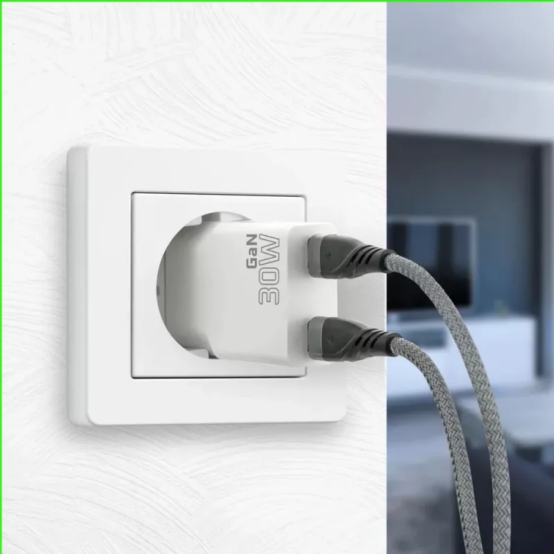Maitinimo adapteris everActive SC-385Q Super plonas QC 4 Fast Charging — USB greitasis įkroviklis, kompaktiško dizaino