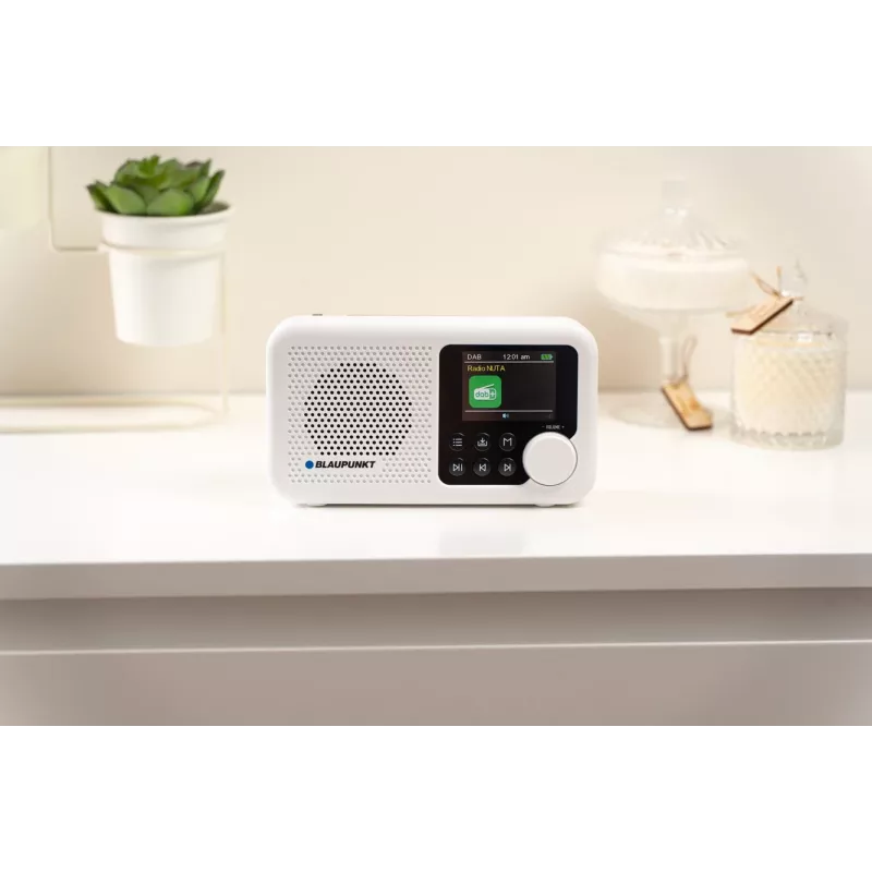Radijo laikrodis BLAUPUNKT DR8BK — skaitmeninis žadintuvas su FM/DAB+, „Bluetooth 5.3“, 2 W, 1800 mAh, USB įkrovimas, juodas