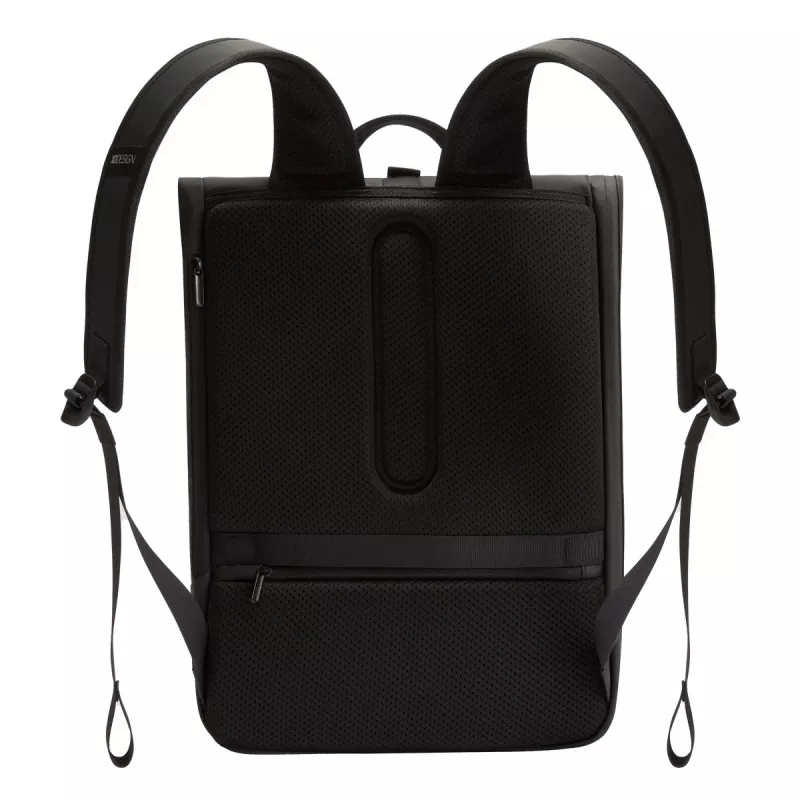 Kuprinė XDDESIGN URBAN FLAP-TOP P706.2601 — atspari vandeniui, lengva, juoda