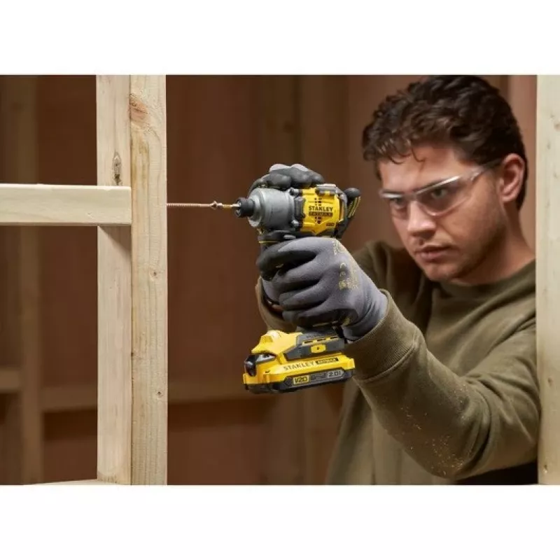 Impakcinis suktuvas Stanley FATMAX SFMCF830B-XJ 3200 RPM juoda geltona