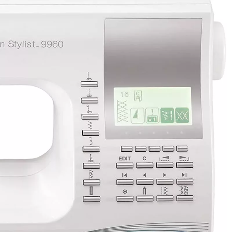 Siuvimo mašina SINGER Quantum Stylist 9960 — 600 siūlių raštų, 13 vieno žingsnio sagų skylučių stilių, laisva rankovė