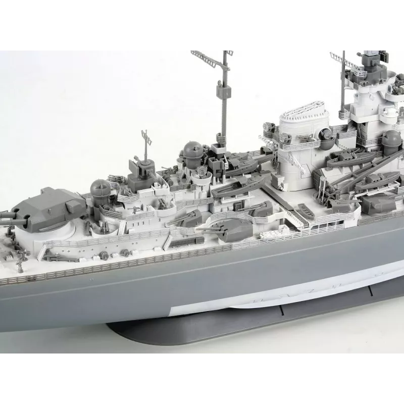 Plastikinis laivo modelis REVELL Tirpitz mastelis 1:350