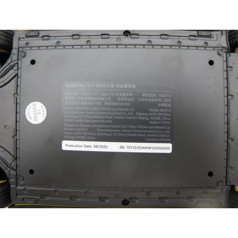 Klasikinio automobilio modelis Xiaomi BHR08KQGL surinktas 1:18 masteliu — 284×110×82,5 mm