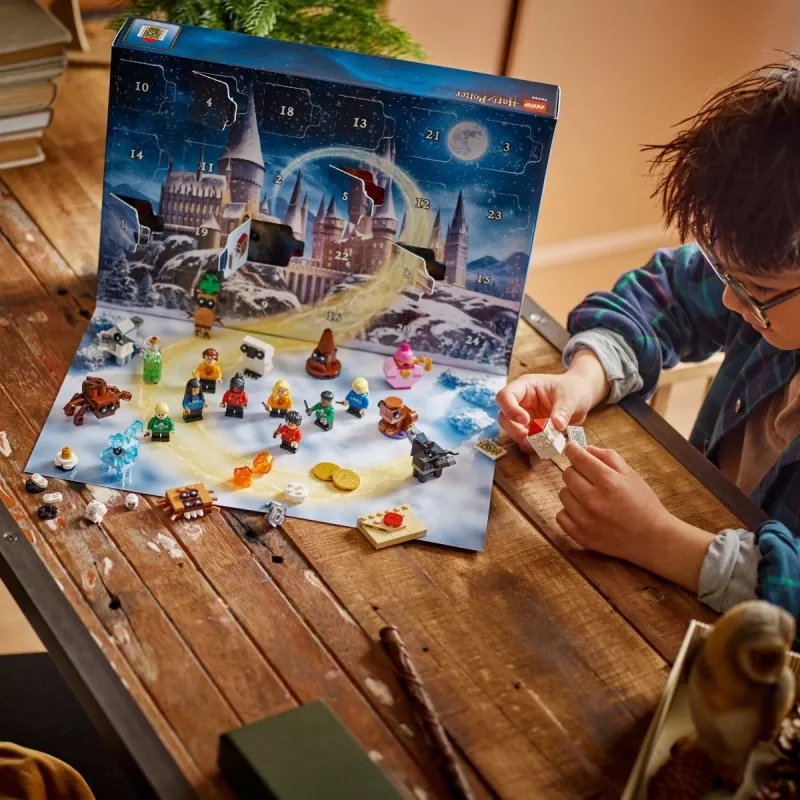 Statybinis žaislas LEGO Harry Potter Advento kalendorius 2025 rinkinys 76456 — 278 detalės, 8 minifigūrėlės, amžius 7+