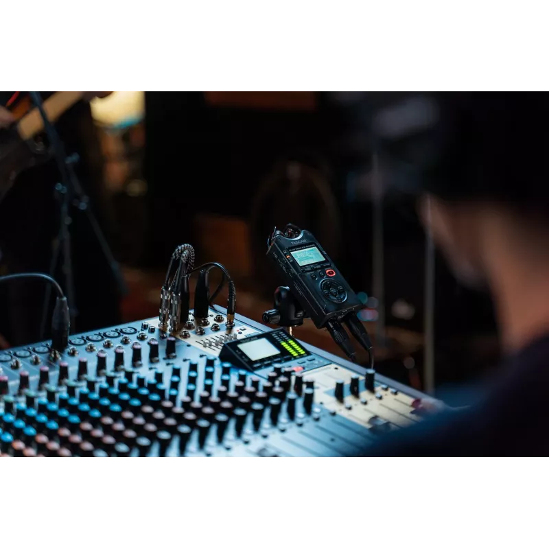 Tascam DR-40X - nešiojamasis skaitmeninis diktofonas su USB sąsaja, 2 x stereo įrašymas