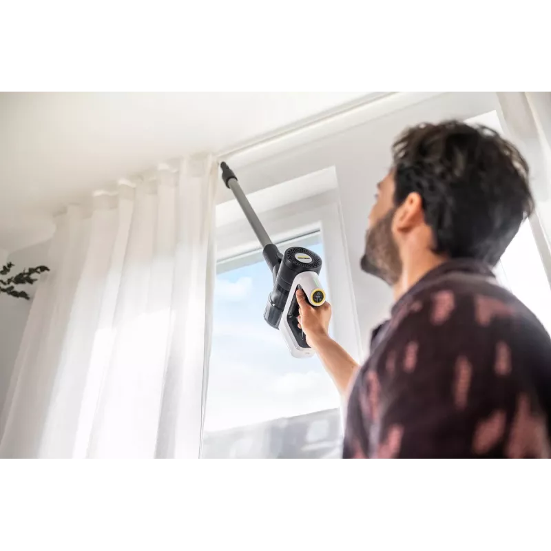 Vertikalus dulkių siurblys Kärcher VCS 3 Nano — baterinis, HEPA filtras, be maišelio 0,6 l, 2,5 Ah, juodas
