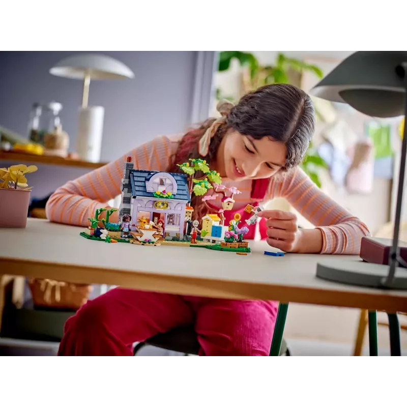 LEGO FRIENDS 42669 Bitininko namas ir gėlių sodas