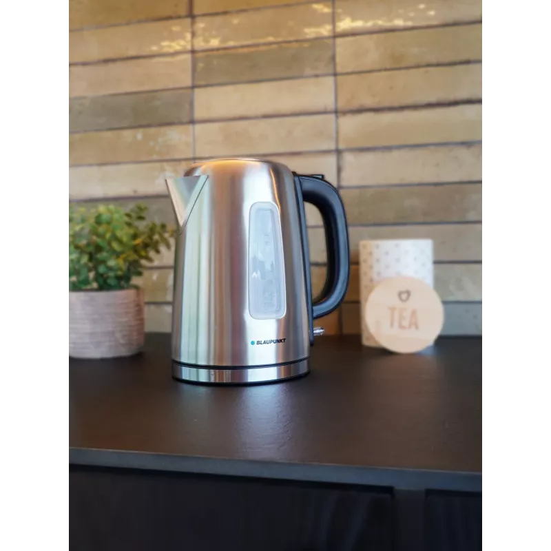 Elektrinis virdulys BLAUPUNKT EKS412 — 1,7 l nerūdijančio plieno, 2200 W, vandens lygio indikatorius, 360° pagrindas