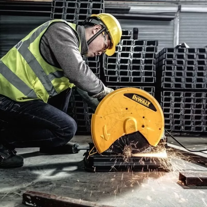 DeWALT D28730-QS stalinis pjovimo pjūklas 4000 RPM