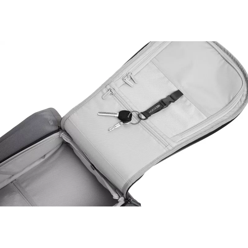 Kuprinė XDDESIGN Bizz pilka P705.932 — atspari vandeniui, lengva miesto kuprinė