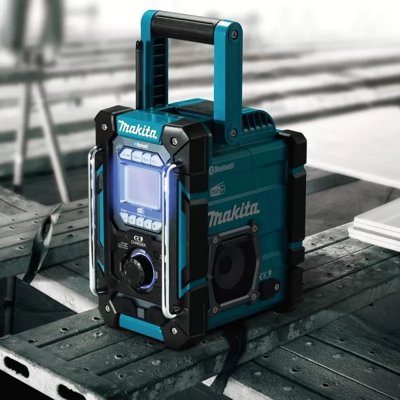 Nešiojamas radijas Makita DMR301 — DAB/DAB+/FM/AM, USB-A, 18V Li‑Ion, atsparus vandeniui