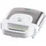 Vaflių keptuvė Domo DO9222W 2 vafliams 900 W juoda balta