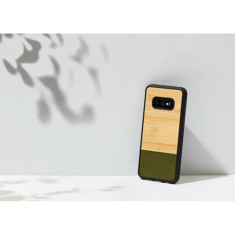man and wood SmartPhone dėklas Galaxy S10e bambukų miško juoda