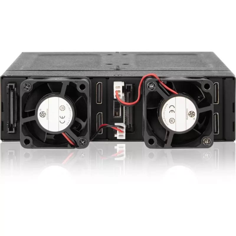 ICY DOCK - ToughArmor MB720MK-B V3 - 4x PCIe 4.0 M.2 NVMe į 4x OCuLink 1x 5,25 col. lizde, mobilus stovas, metalinis, juodas, su raktu (tri-mode suderinamas)