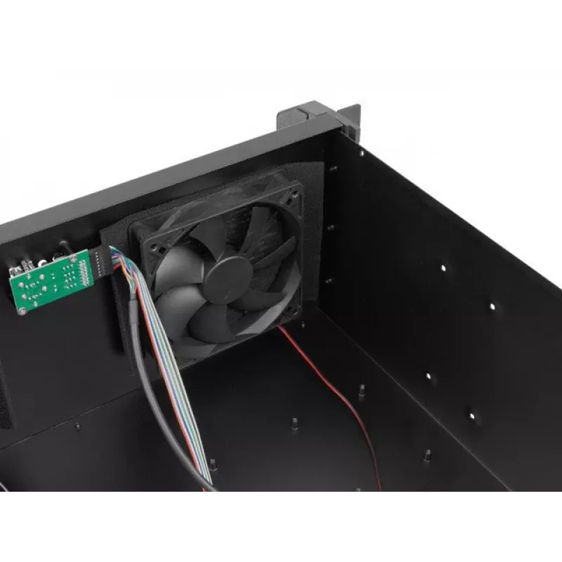 Rack korpusas LANBERG SC01-3504-10B, 1x 3.5 colio + 1x 2.5 colio lizdai, 7 išplėtimo lizdai, 2x 120mm priekiniai ventiliatoriai, USB2.0