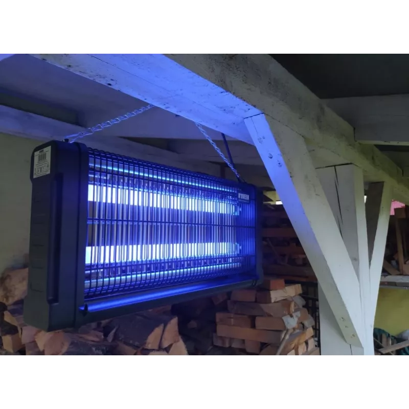 Insekticidinė lempa NOVEEN IKN30 juoda — UV šviesa, energiją taupanti, patalpų kenkėjų kontrolė