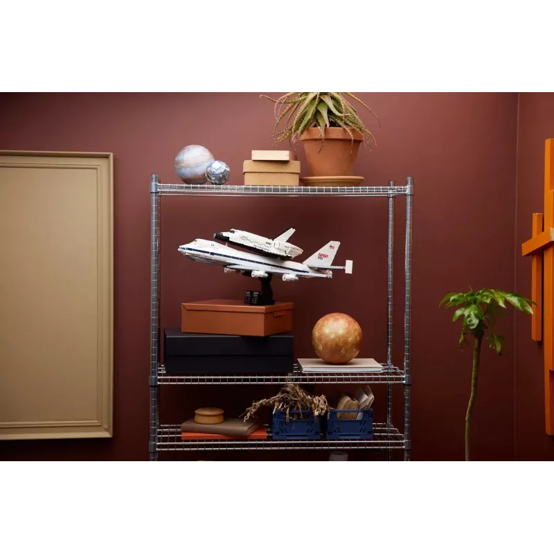 LEGO Icons Shuttle Aircraft 10360 konstruktorius — 2417 detalės, 270 × 535 × 630 mm demonstracinis modelis