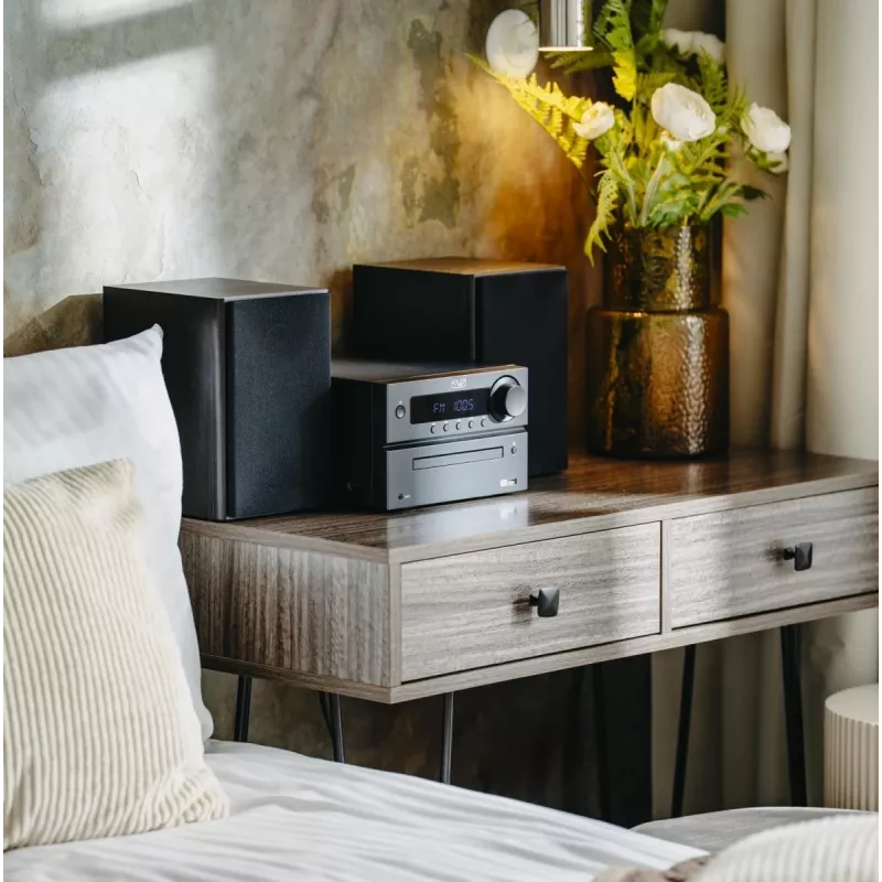 Mini Hi-Fi stereosistema Adler AD 1917 — Bluetooth V5.3, CD/USB/MP3, 2×25W RMS, FM imtuvas, 4 juostų ekvalaizeris, AUX, juoda
