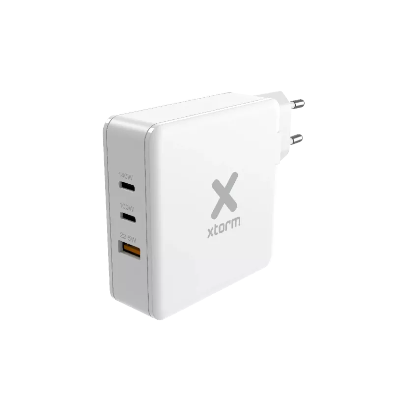 Xtorm Volt XAT140 - maitinimo šaltinis - GaN - 140 W - PD, Quick Charge 3.0 - 3 išvesties prievadai (USB, 24 kontaktų USB-C)