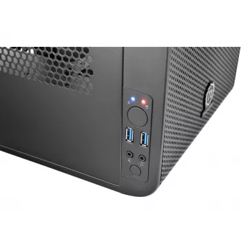 Thermaltake Core V1 Cube Juoda