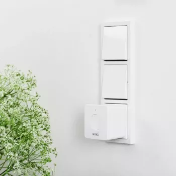 Belaidis išmaniųjų namų signalo plėtiklis NUKI Bridge — Bluetooth/Wi‑Fi, 230V, veikimo nuotolis iki 10 m, 60×60×50 mm, baltas