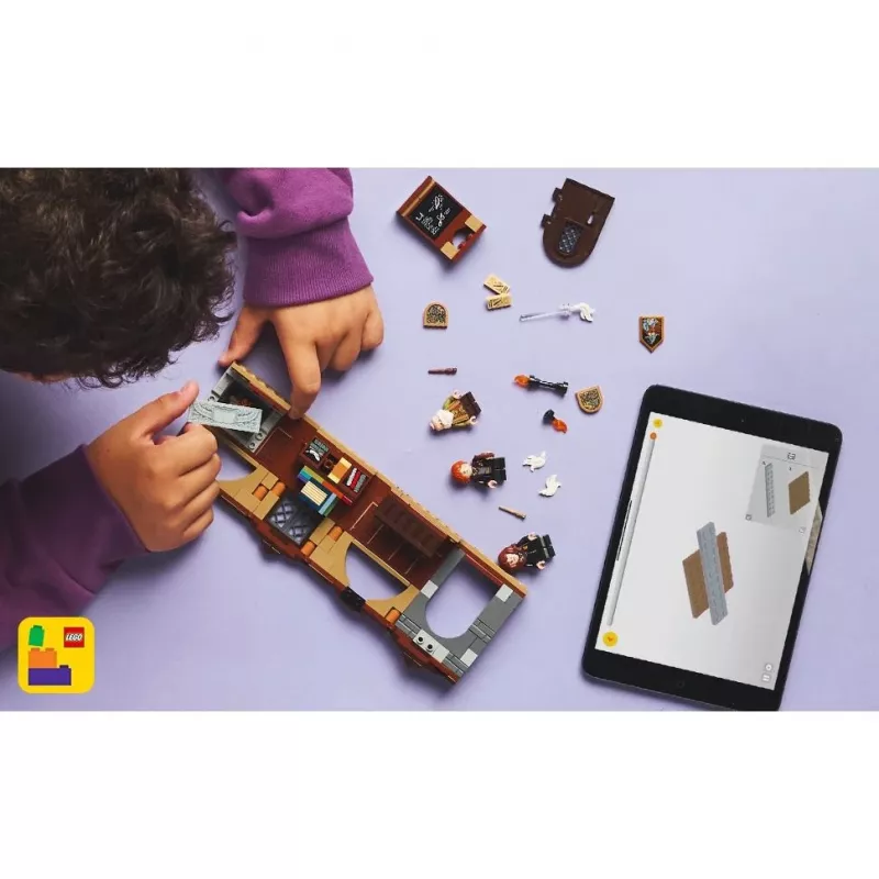 Statybinis rinkinys LEGO Harry Potter Hogwarts pilies kerų klasė 76442 — 204 dalys, 3 minifigūrėlės, amžius 8+
