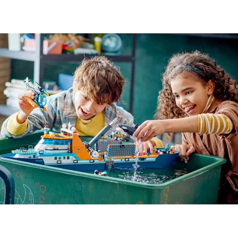 Konstravimo žaislas LEGO City Arkties tyrinėjimo laivas 60368 — 815 dalių, 7+ metų, yra 4 minifigūrėlės