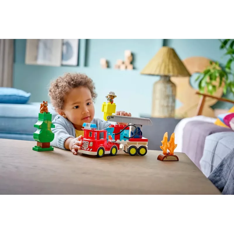 LEGO DUPLO 10473 Gaisrinis automobilis su žarna ir gaisrininku