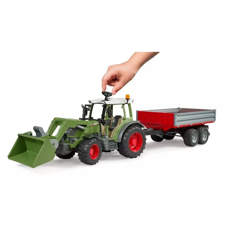 Žaislinis traktorius BRUDER Fendt Vario 211 su priekiniu krautuvu ir šonine priekaba