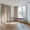 Drabužių džiovinimo stovas VILEDA Infinity Flex Ultimate Telescopic — juodas, dengtas aliuminis, 30 m džiovinimo vietos, sulankstomas, ratukai