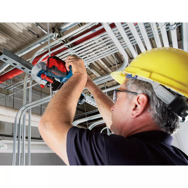 Bosch GCB 18V-63 CLC nešiojama juostinio pjūklo mašina 162 m/min Baterija
