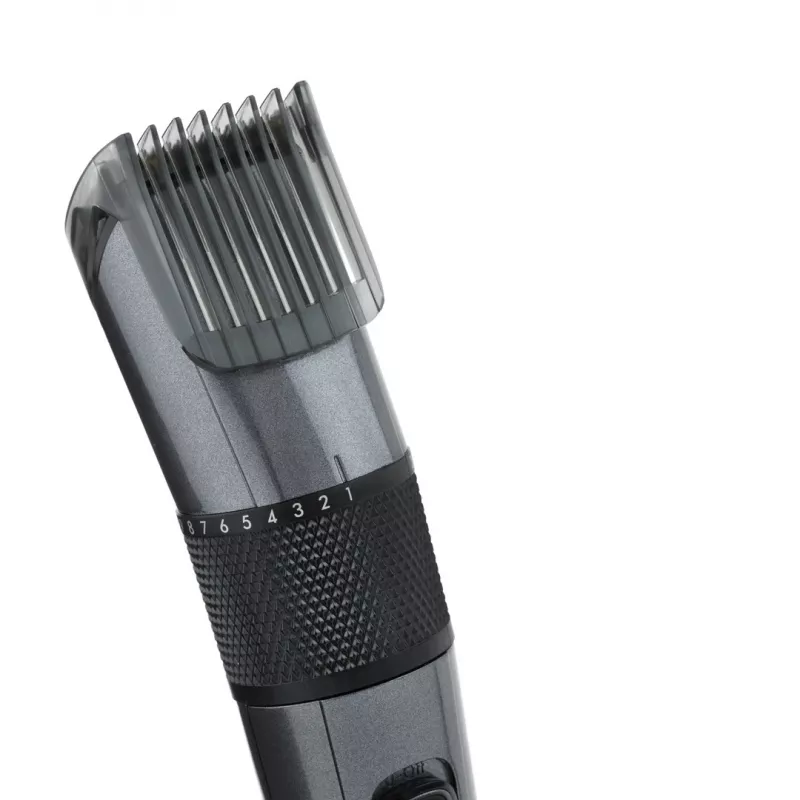 Plaukų kirpimo mašinėlė BABYLISS E976E — belaidė įkraunama, 26 ilgio pakopų, 0,5 mm–25 mm, 40 mm peiliai, titano / nerūdijančio plieno peiliai, 60 min veikimo laikas