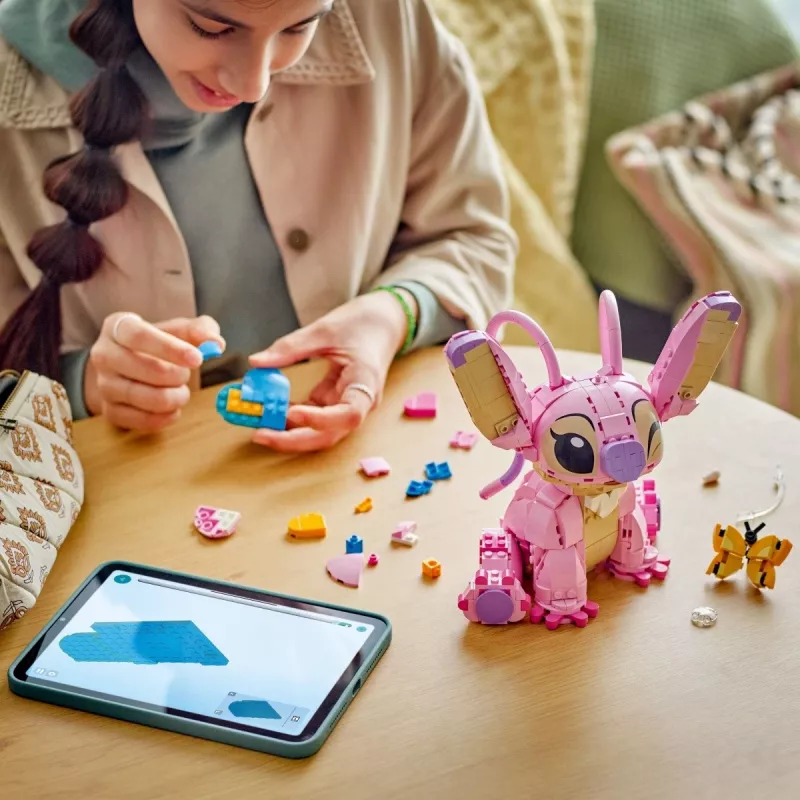 LEGO Disney kolekcionuojama mini konstrukcija Andzia Angel 43257 — 784 detalės, 250 mm aukštis, amžius 9+