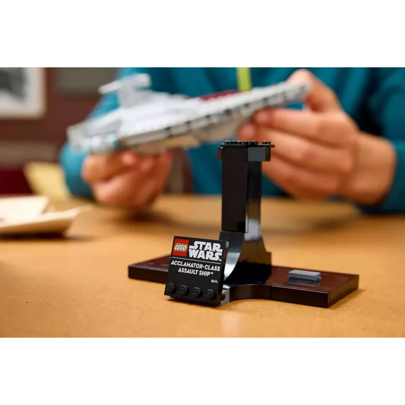 LEGO Star Wars Acclamator klasės atakos laivas, rinkinys 75404 — konstravimo rinkinys, 450 dalių, parodos modelis 130×150×230 mm