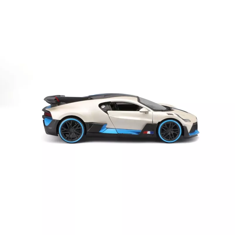 Kompozitinis modelis Bugatti Divo 1/24 baltas