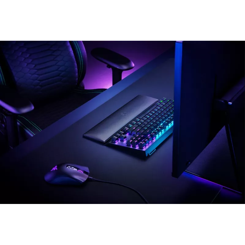 Riešo atrama Razer RC21-01710100-R3M1 — dirbtinė oda, atminties putos, 356 mm × 8,9 mm, juoda