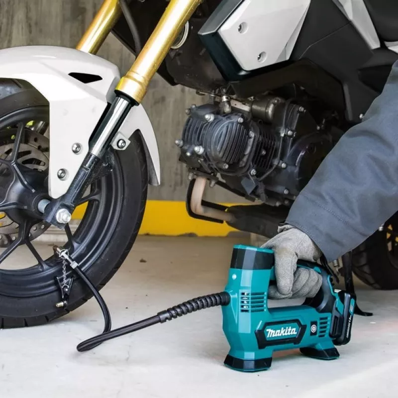 Makita MP100DZ oro kompresoriaus baterija