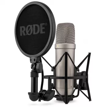 Studijinis kondensatorinis mikrofonas RØDE NT1‑A 5th Gen — kardioidinis, XLR/USB, 24/32 bitų, iki 192 kHz, maks. SPL 142 dB, sidabrinis