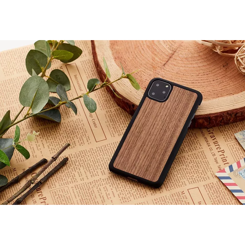 Išmaniojo telefono dėklas man and wood, skirtas iPhone 11 Pro – juodojo riešutmedžio