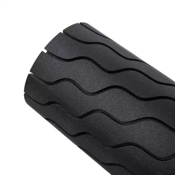 Therabody ritininis masažuoklis Theragun Roller Universal Juoda — 5 greičių, vibruojantis, 1,5 kg, 12 V, 180 min baterija