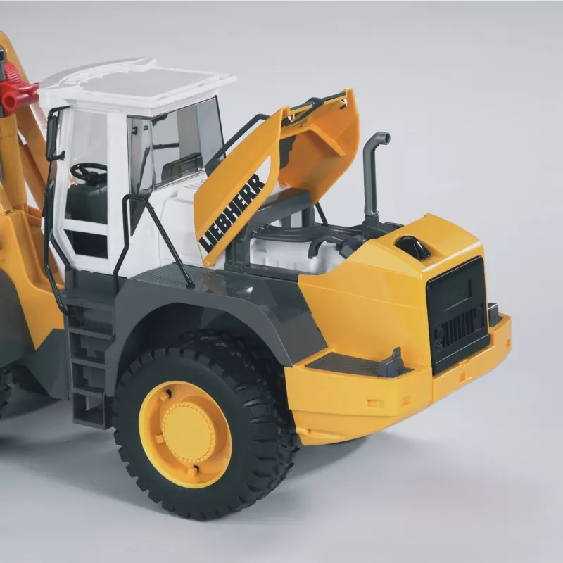 Liebherr L574 šarnyrinis kelio krautuvas