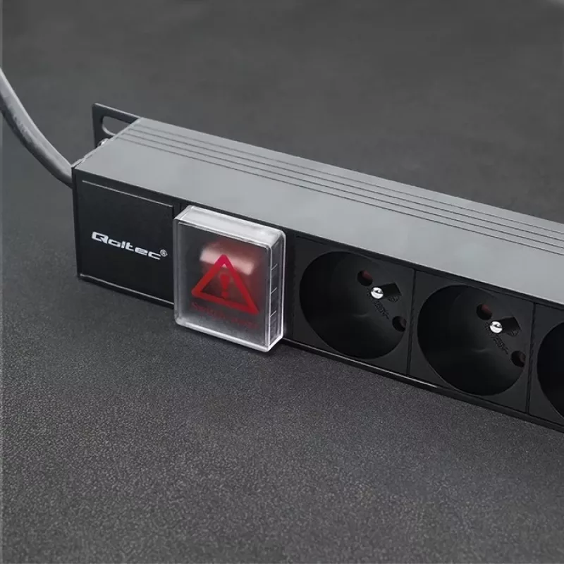 Stovo maitinimo juosta 16A PDU, 16xFRENCH, vertikali